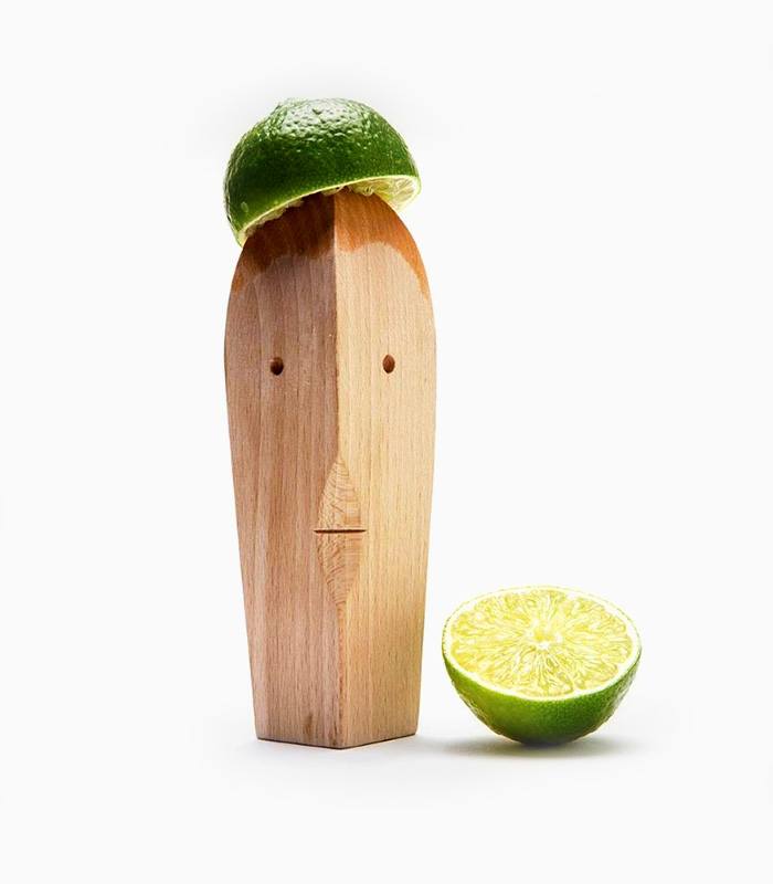 Decoration wooden present | decoration wooden presen 1 Decoration wooden present | Louis Poulsen